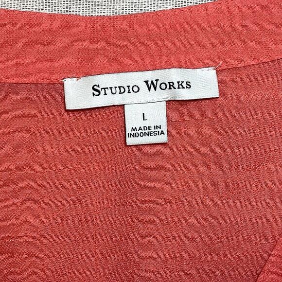 Studio Works | Coral Button Front Top with Lace | Large - Picture 7 of 10